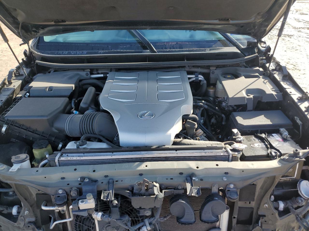2017 Lexus GX - Image 13