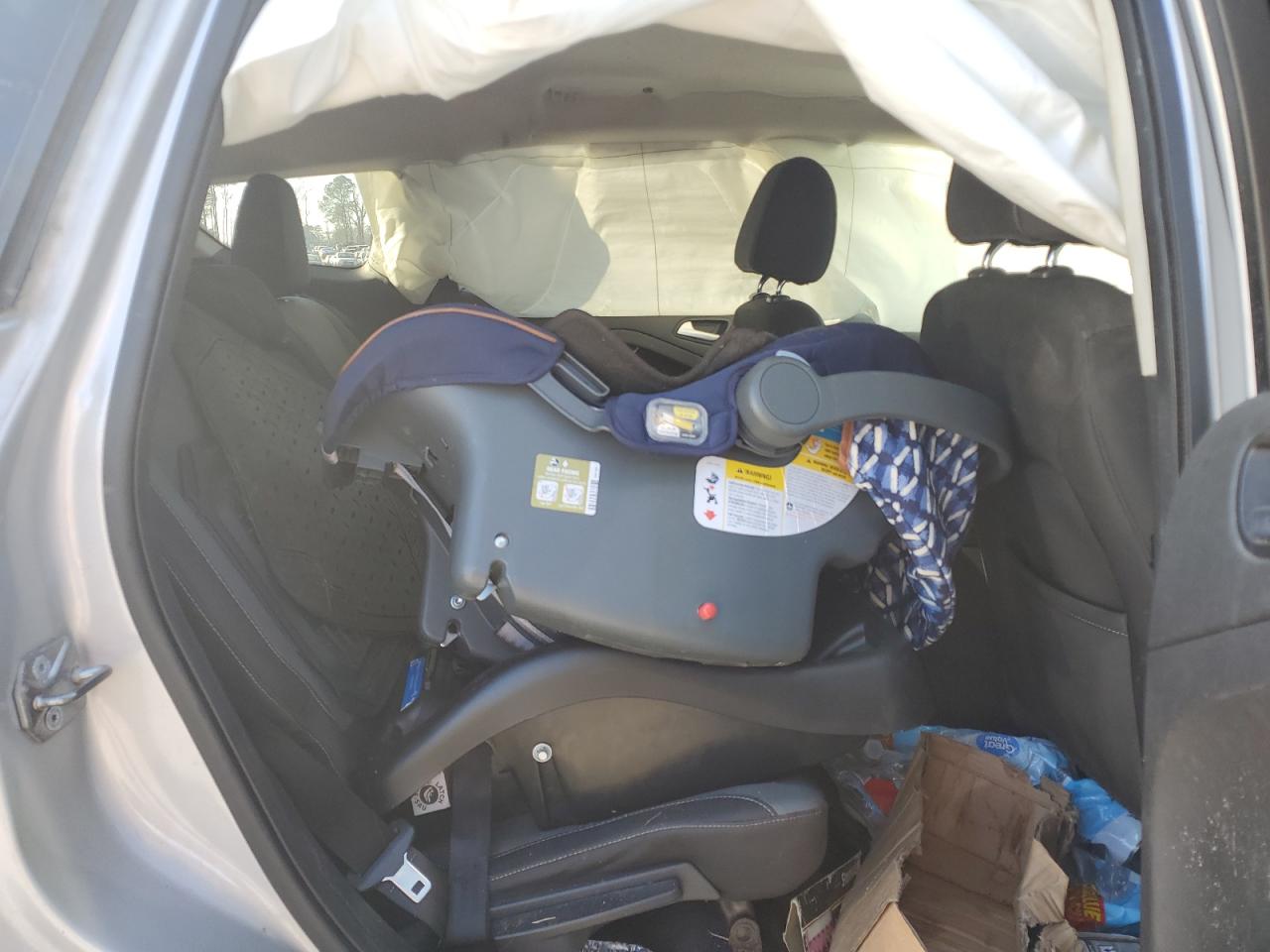 2015 Ford Escape - Image 11