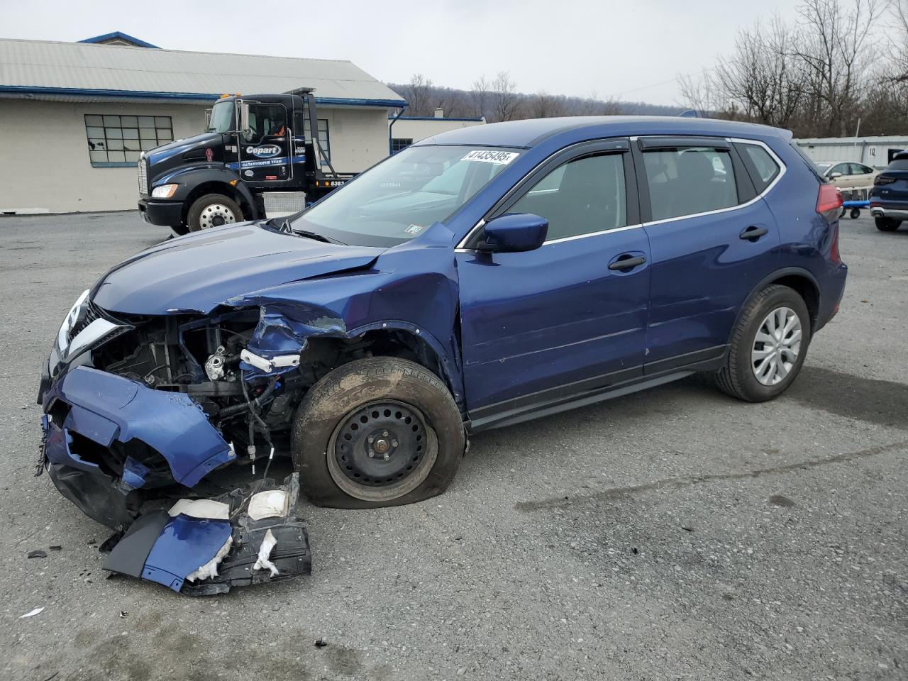 JN8AT2MT1HW138820 2017 NISSAN ROGUE - Image 1