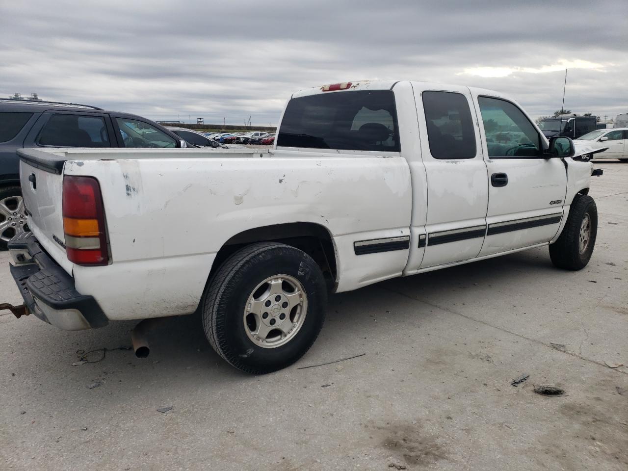 2002 Chevrolet Silverado - Image 3