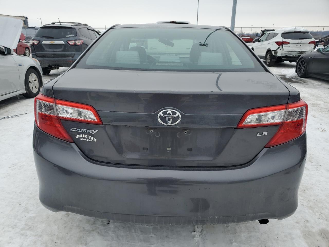 2014 Toyota Camry - Image 6