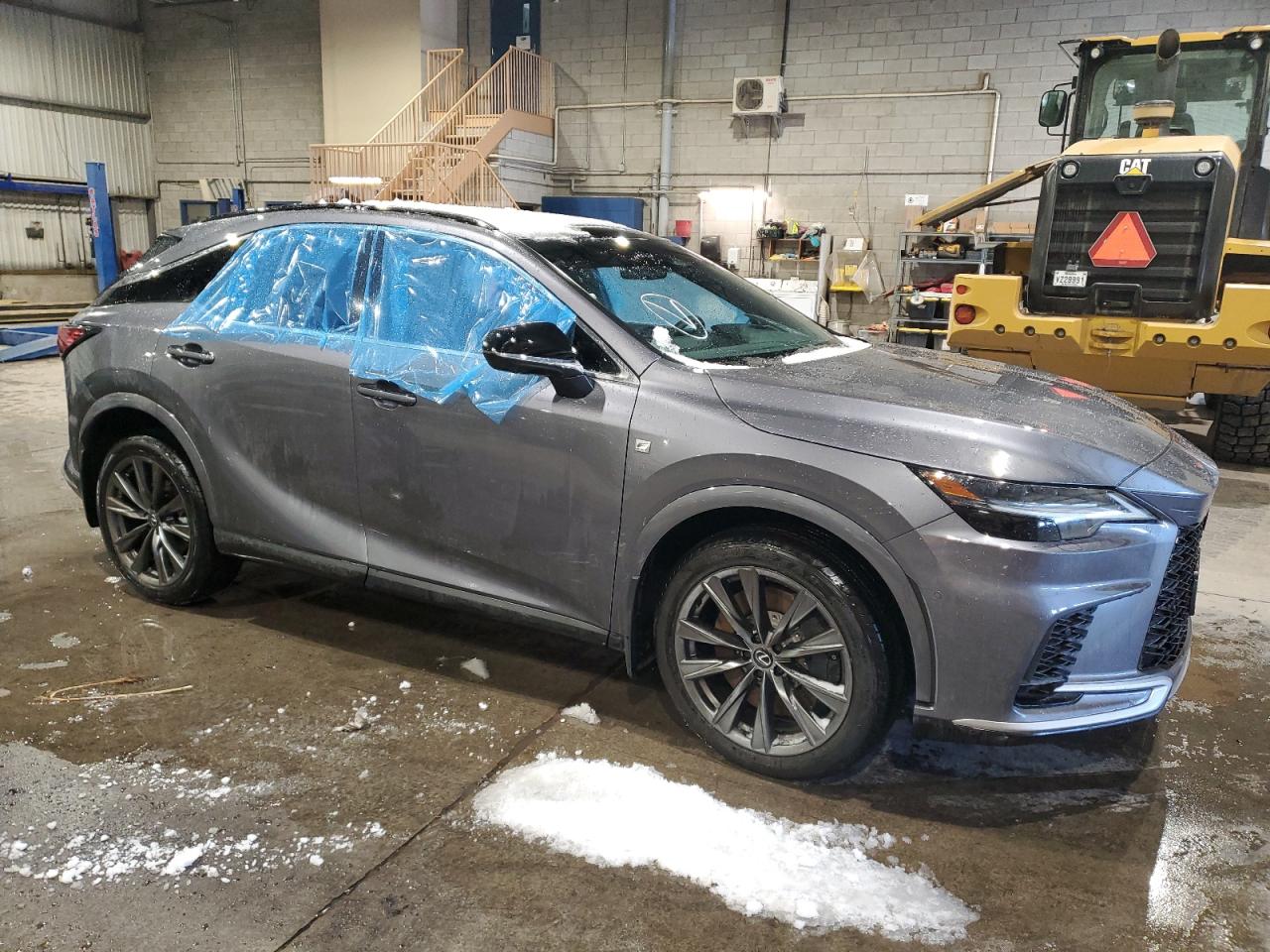 2023 Lexus RX - Image 4