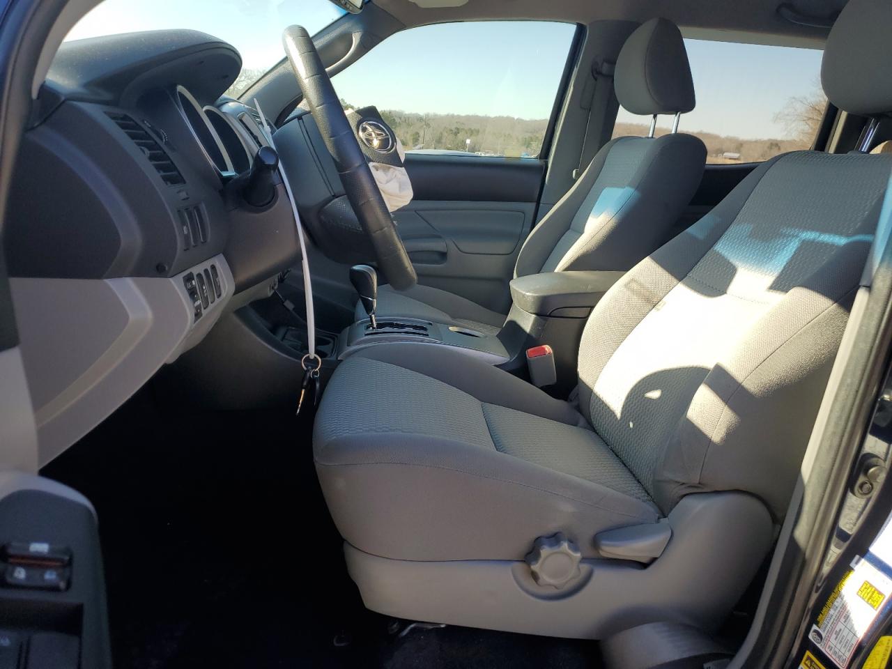 2012 Toyota Tacoma - Image 7