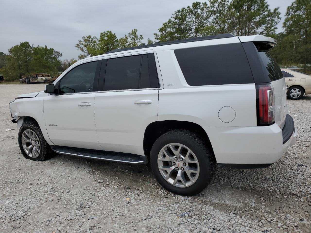 2017 GMC Yukon - Image 2
