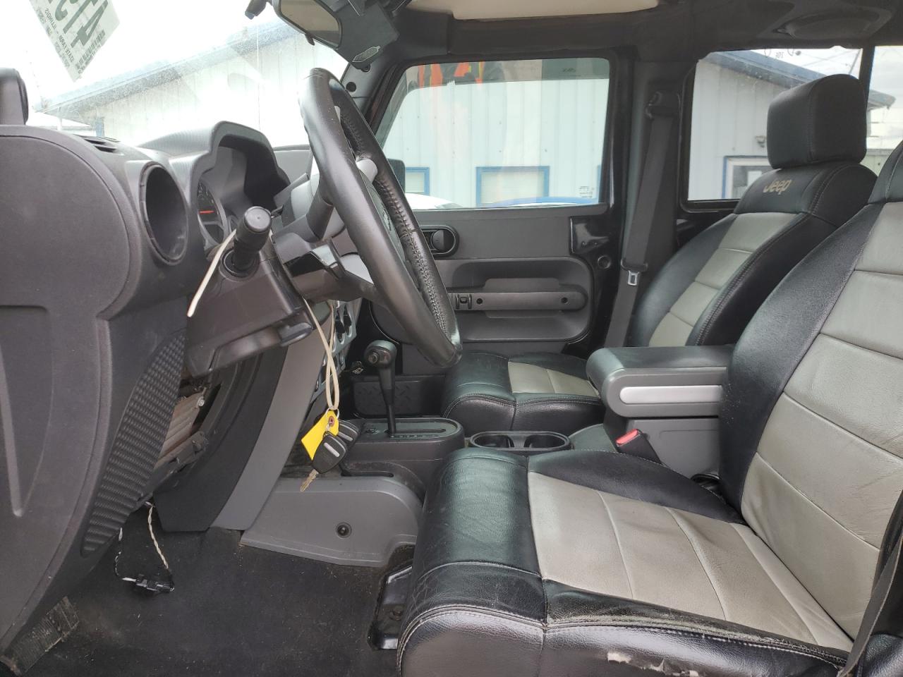 2009 Jeep Wrangler - Image 7