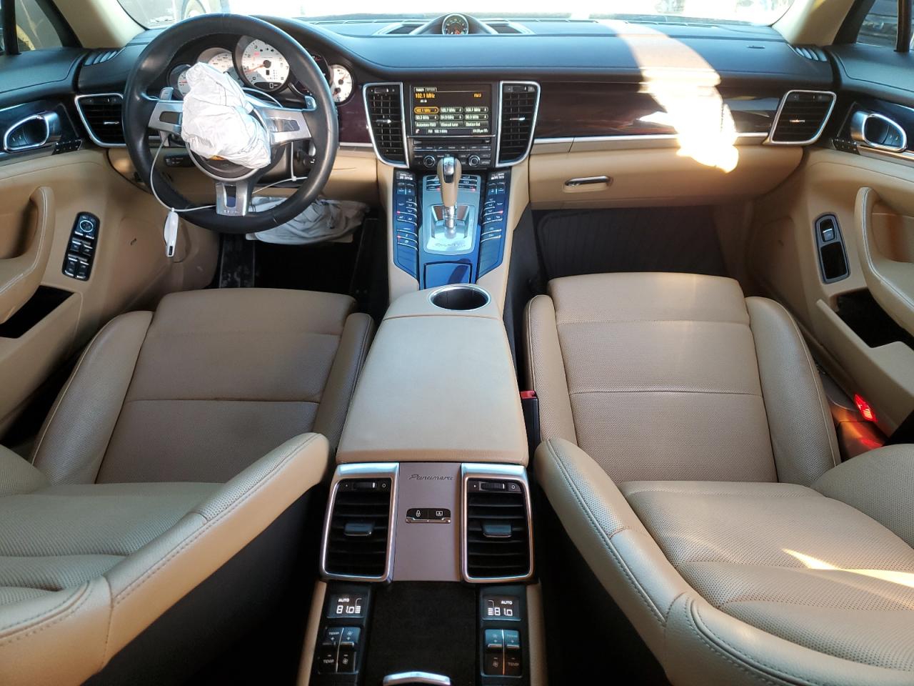 2016 Porsche Panamera - Image 8