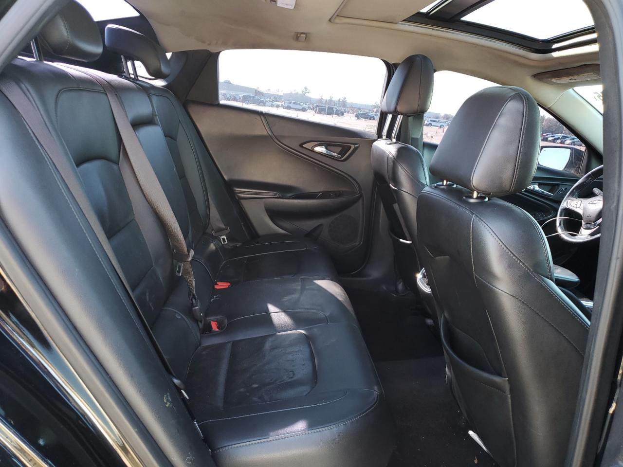 2016 Chevrolet Malibu - Image 10