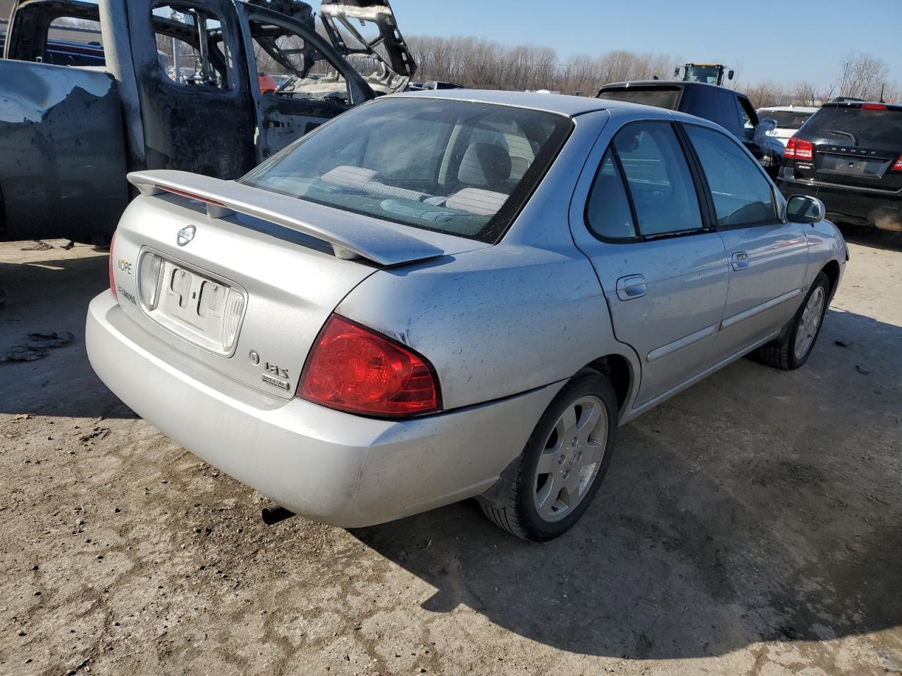 2005 Nissan Sentra - Image 3
