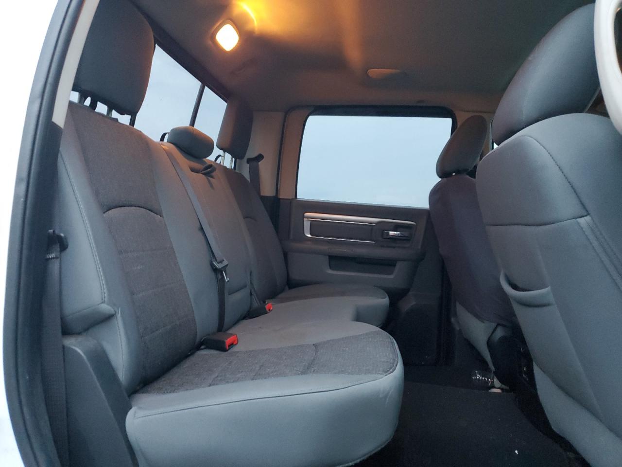 2015 RAM 1500 - Image 10