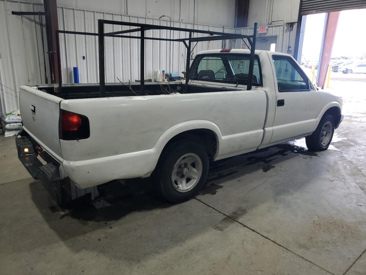 1995 Chevrolet S-10 Pickup - Image 3