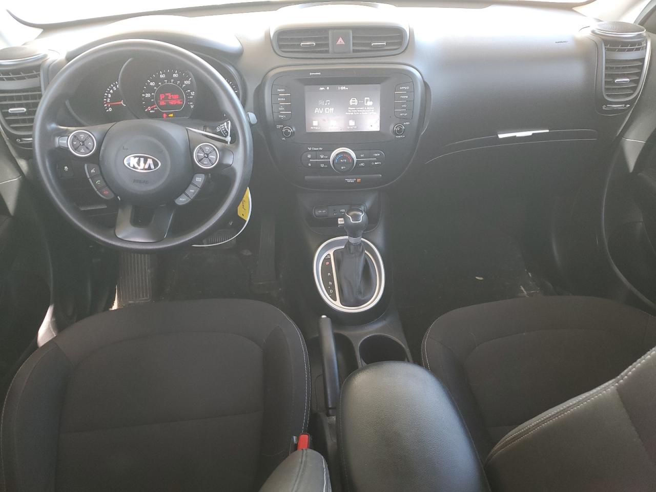 VIN KNDJN2A24J7619646 2018 KIA SOUL no.8