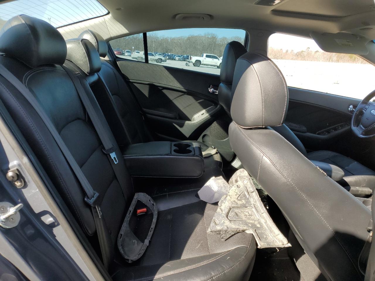 2016 Kia Forte - Image 10
