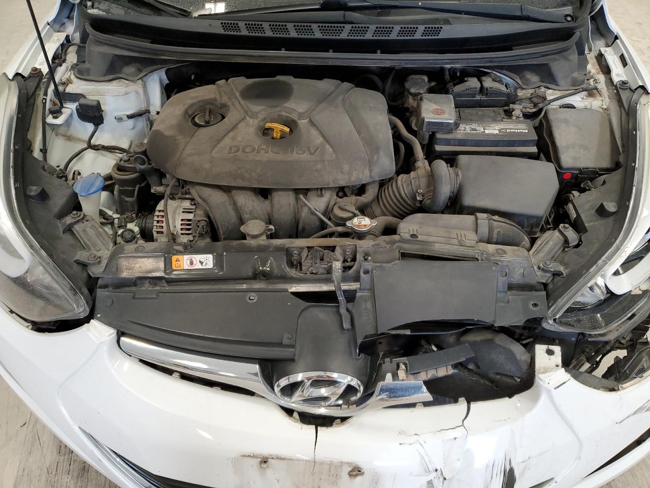 2014 Hyundai Elantra - Image 13