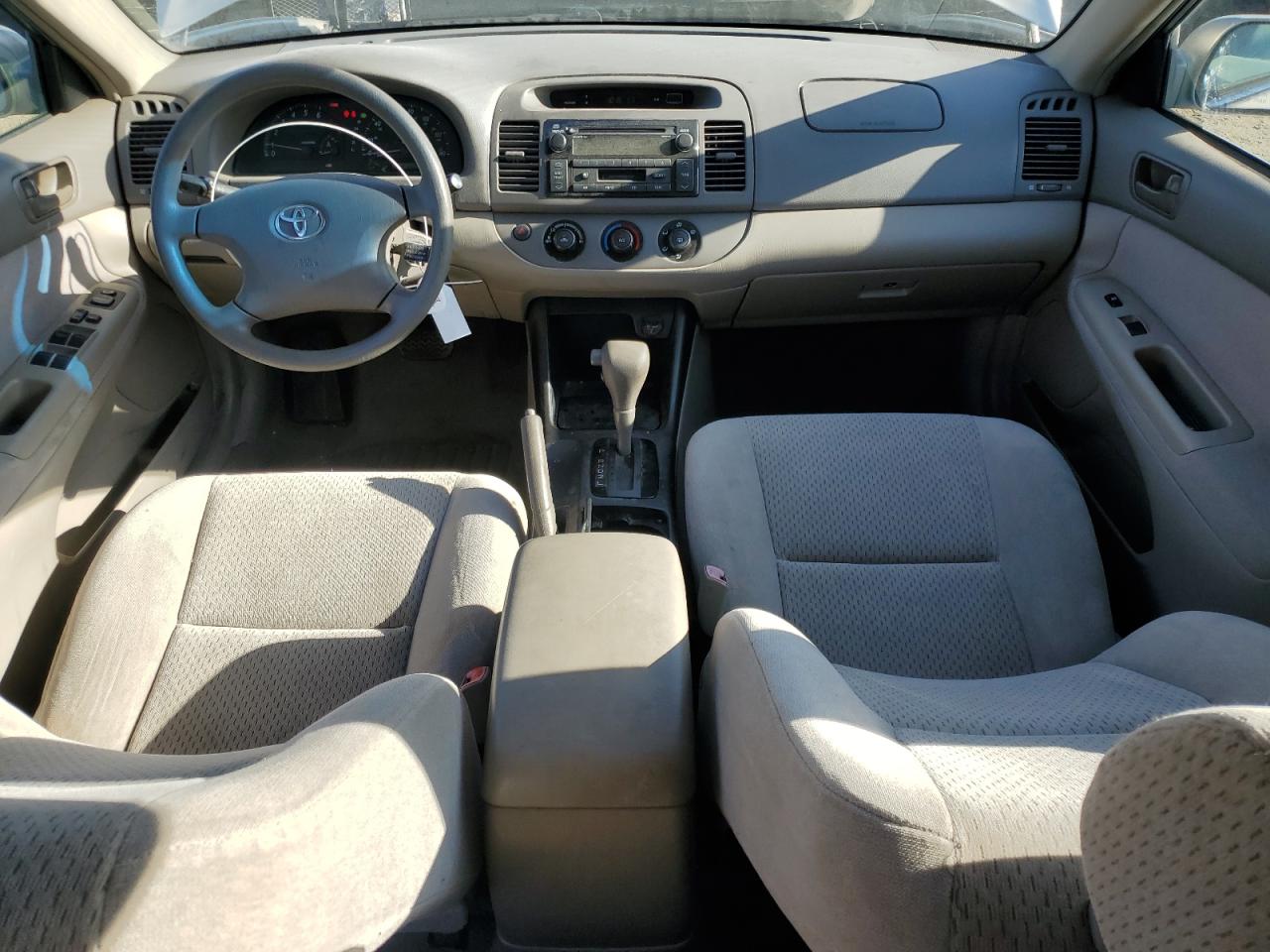 2004 Toyota Camry - Image 8