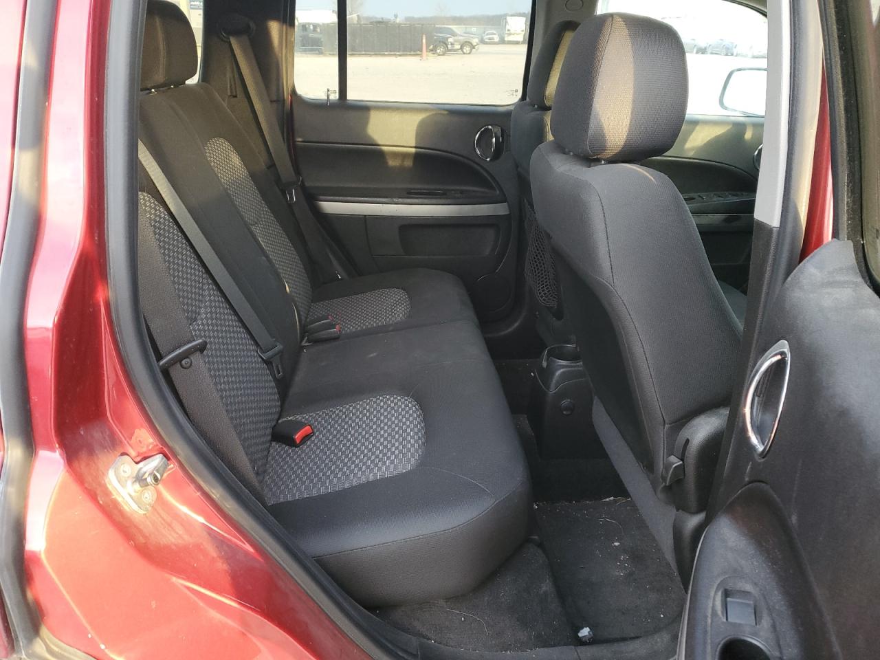 2011 Chevrolet HHR - Image 10
