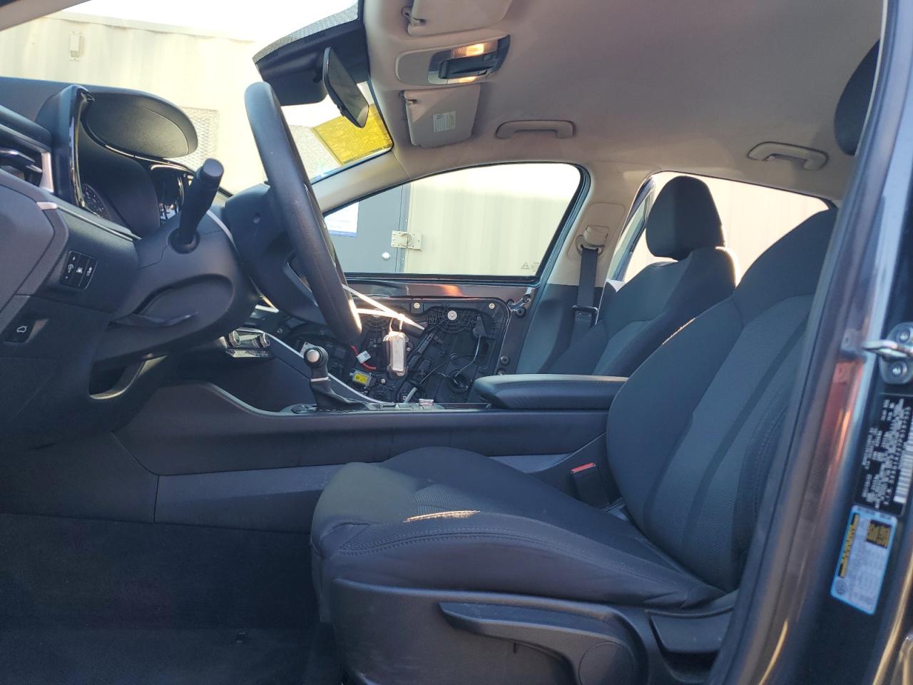 2023 Kia K5 - Image 7