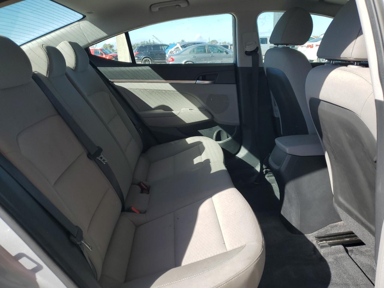 2020 Hyundai Elantra - Image 10