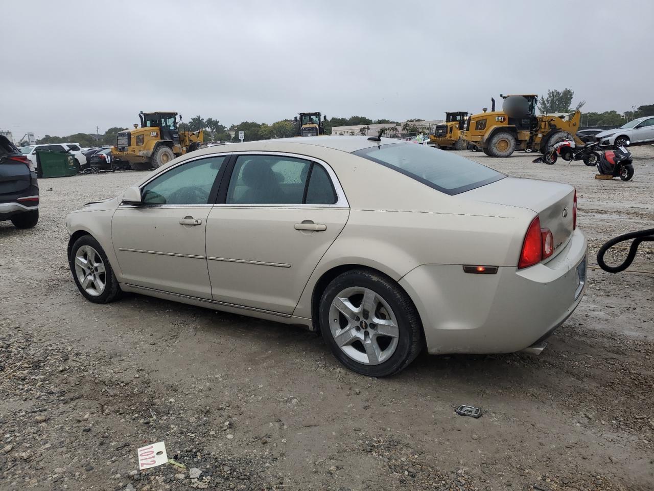 2011 Chevrolet Malibu - Image 2