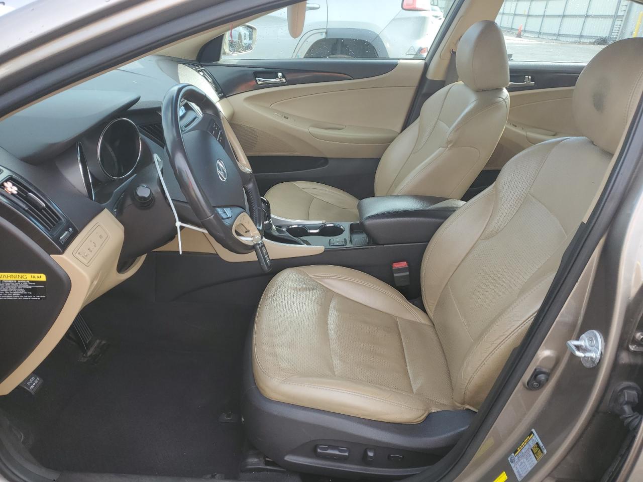 2014 Hyundai Sonata - Image 7