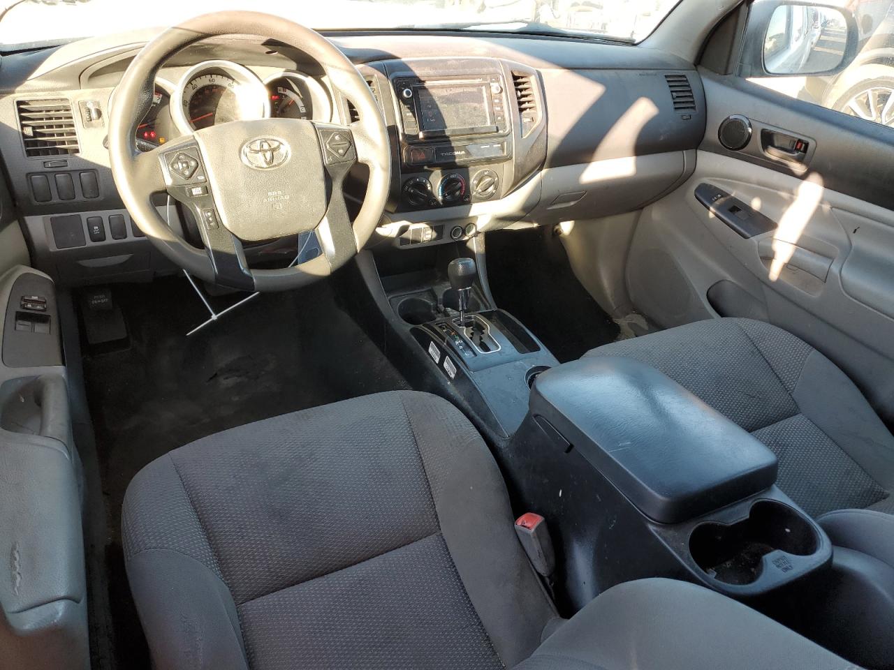 2015 Toyota Tacoma - Image 8