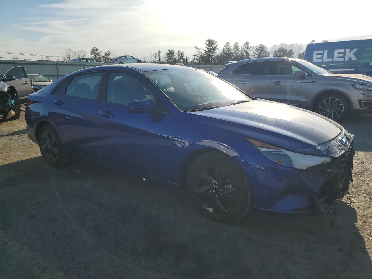 2023 Hyundai Elantra - Image 4