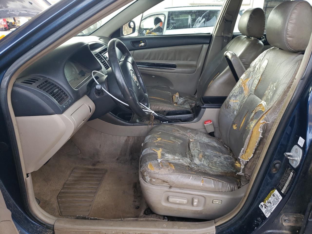 2004 Toyota Camry - Image 7