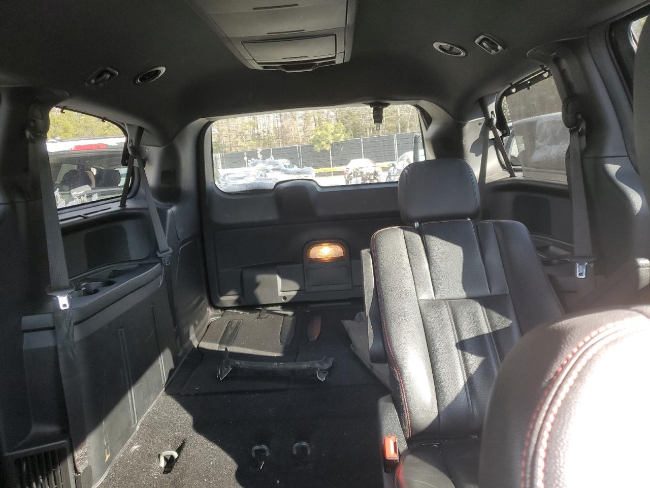 2017 Dodge Caravan - Image 10