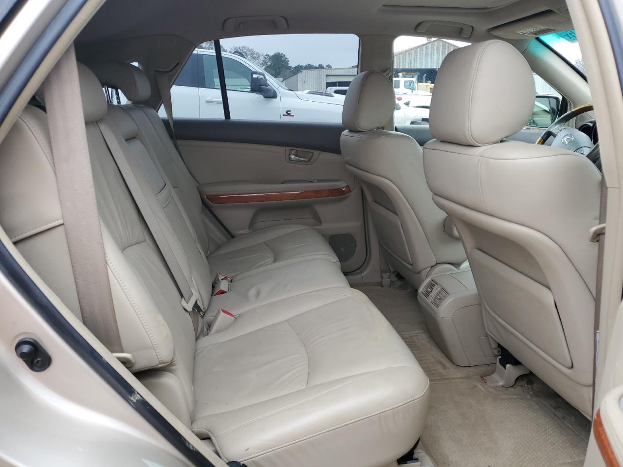 2005 Lexus RX - Image 11