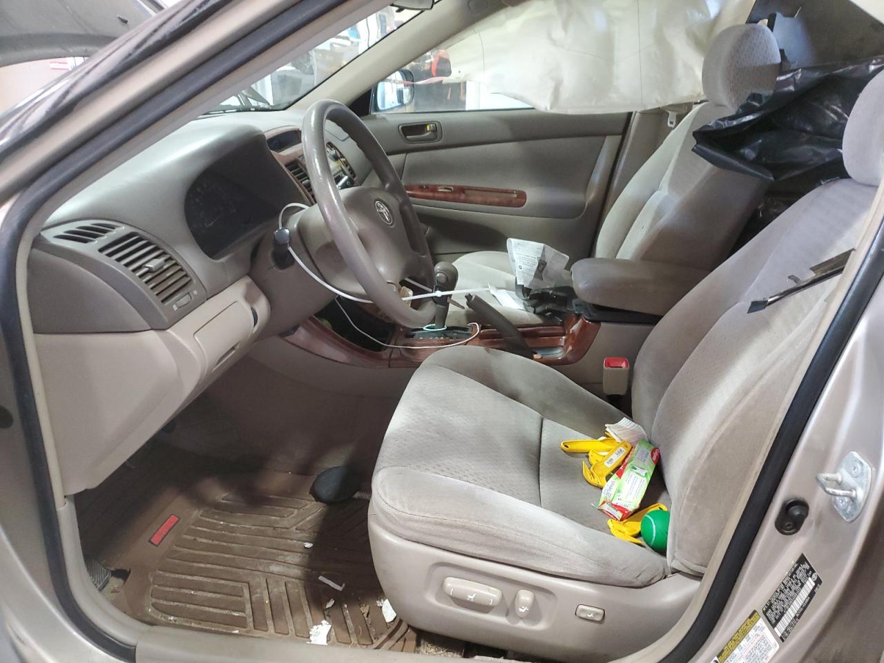 2004 Toyota Camry - Image 7