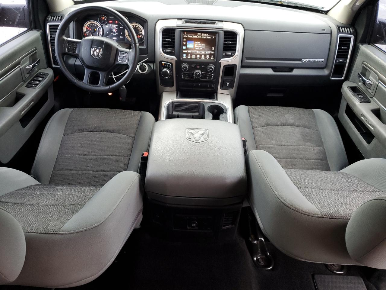 2016 RAM 1500 - Image 8
