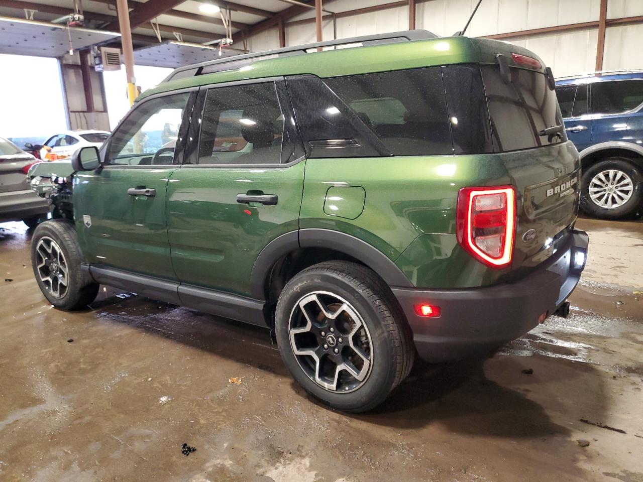 2023 Ford Bronco - Image 2