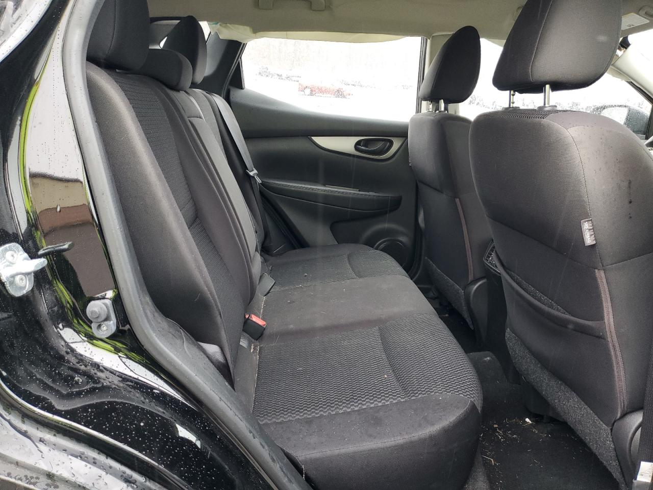 2017 Nissan Rogue - Image 11
