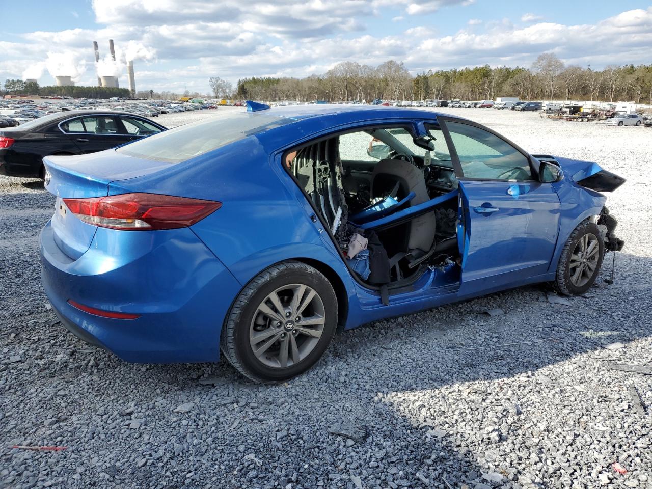 2018 Hyundai Elantra - Image 3