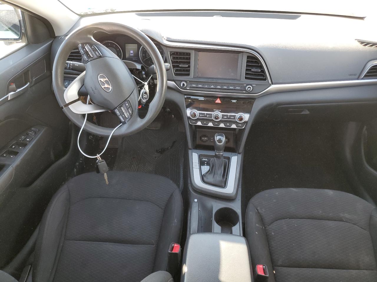 2020 Hyundai Elantra - Image 8