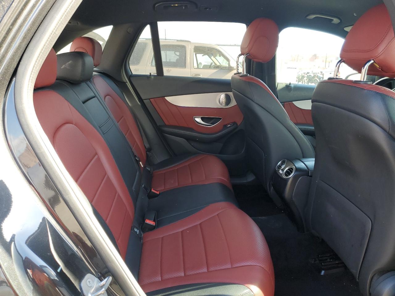 2021 Mercedes-Benz GLC - Image 11