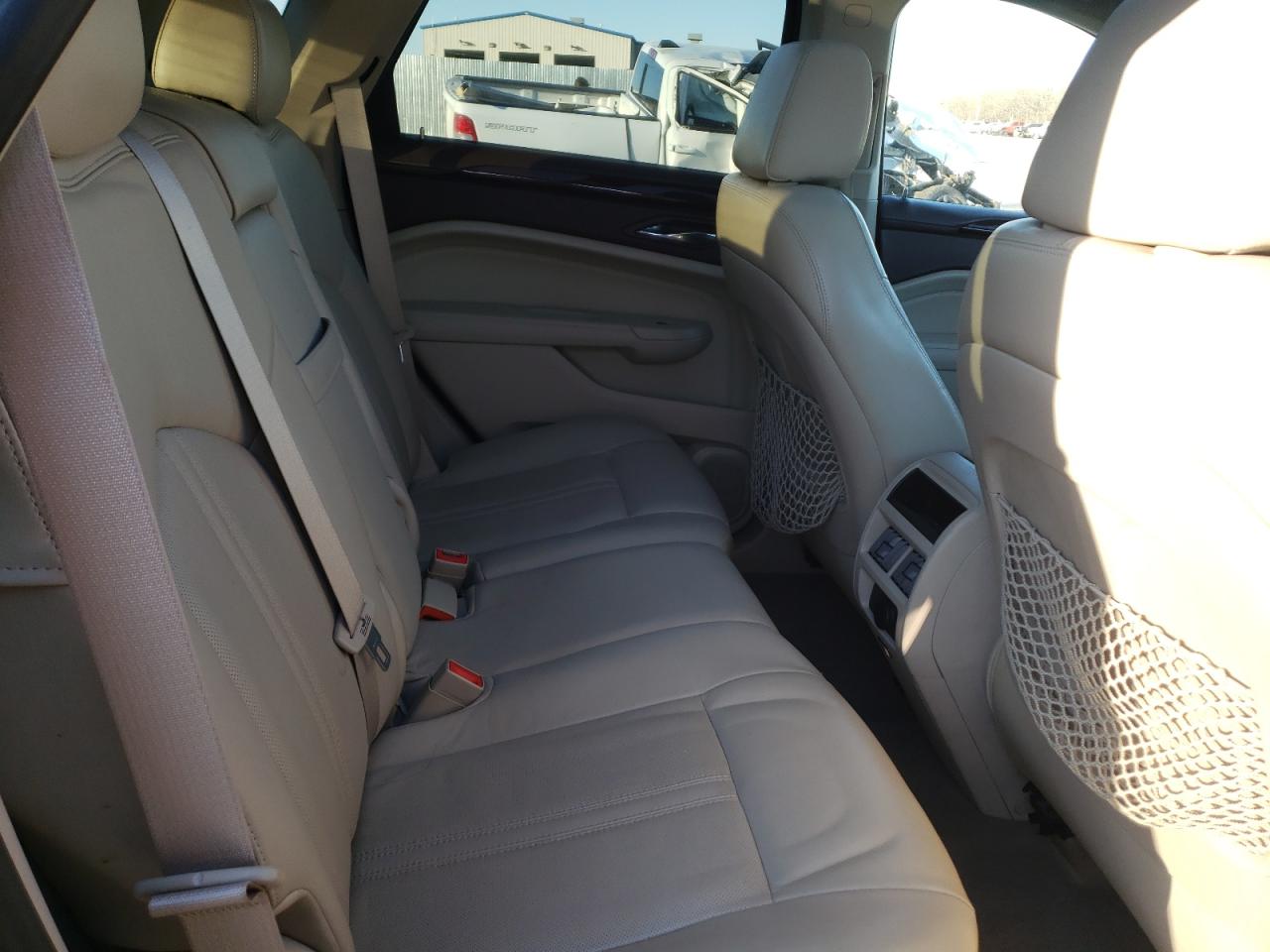2010 Cadillac SRX - Image 11