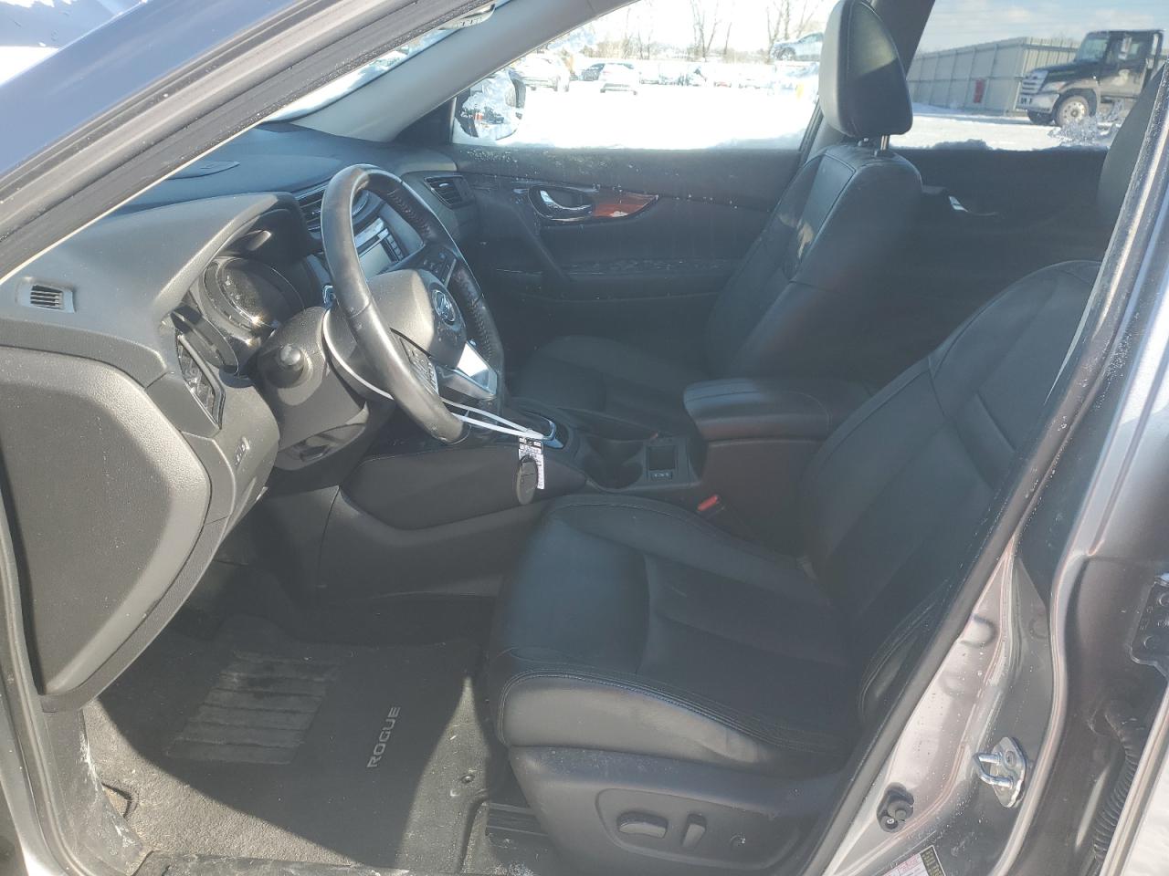 2018 Nissan Rogue - Image 7