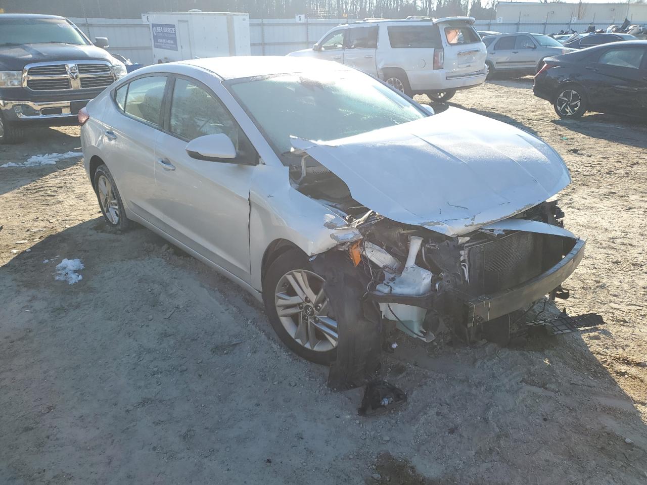 2019 Hyundai Elantra - Image 4