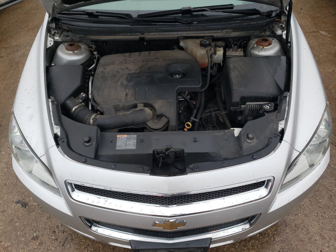 2010 Chevrolet Malibu - Image 11