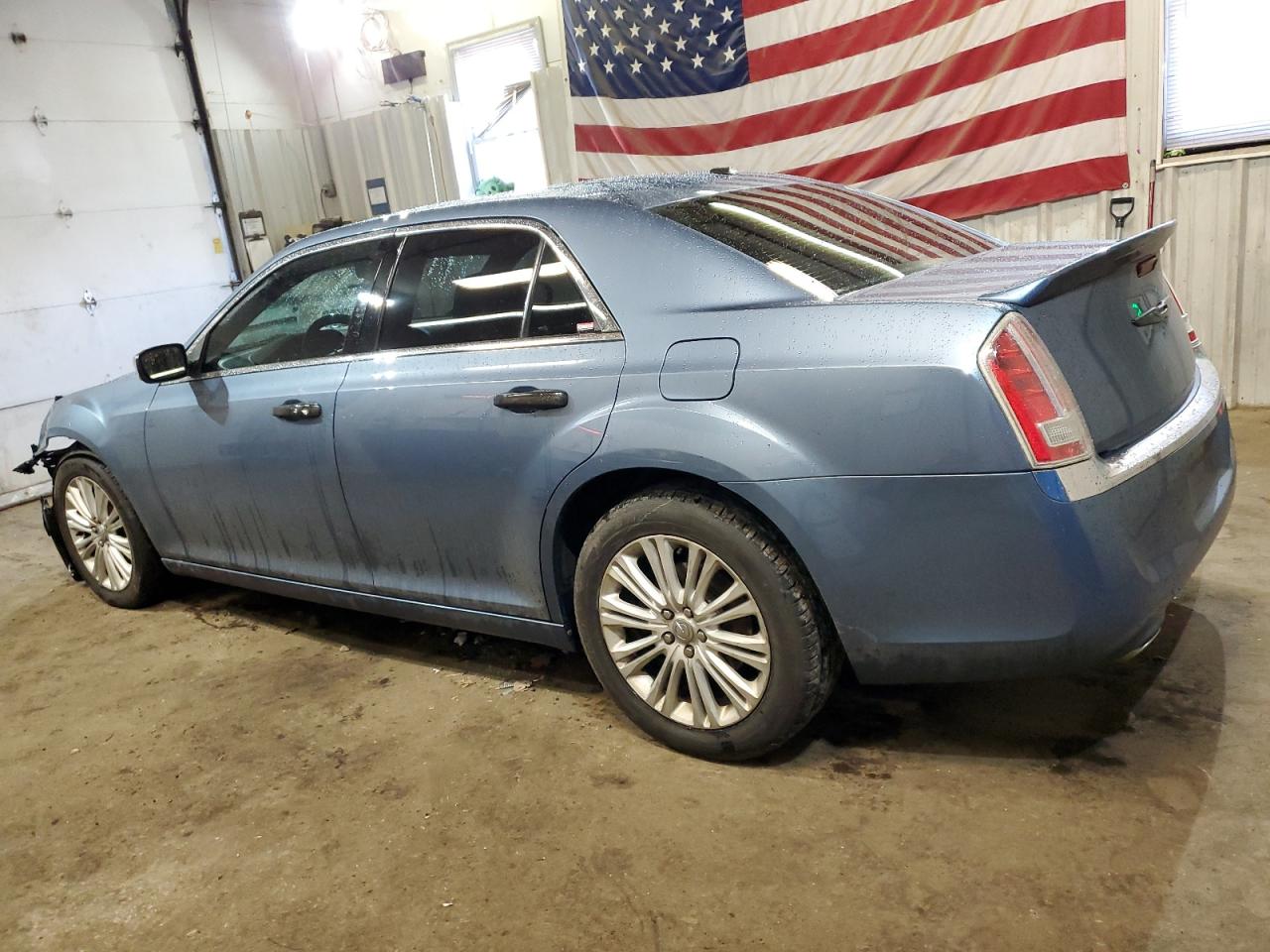 2011 Chrysler 300 - Image 2