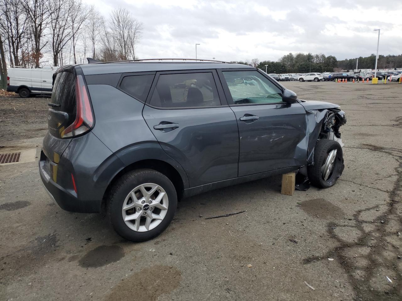 2023 Kia Soul - Image 3
