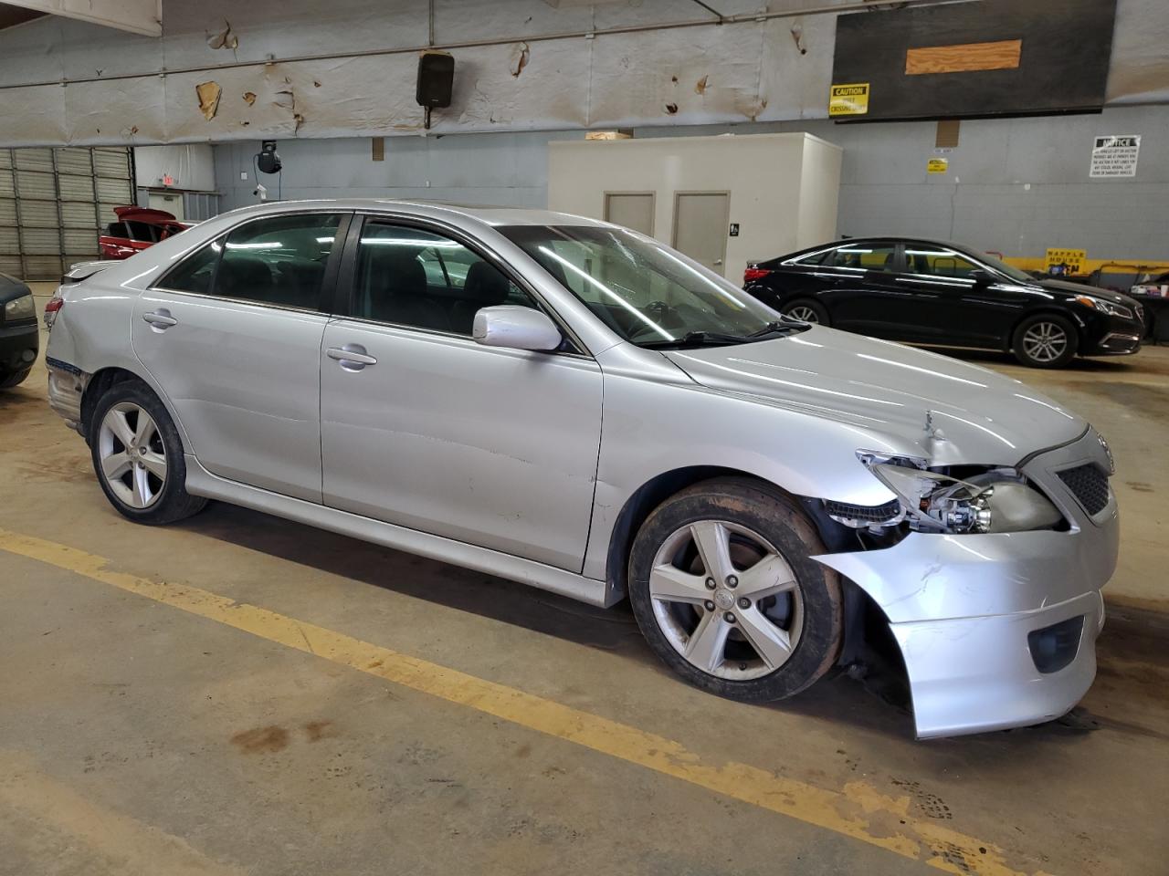 2011 Toyota Camry - Image 4