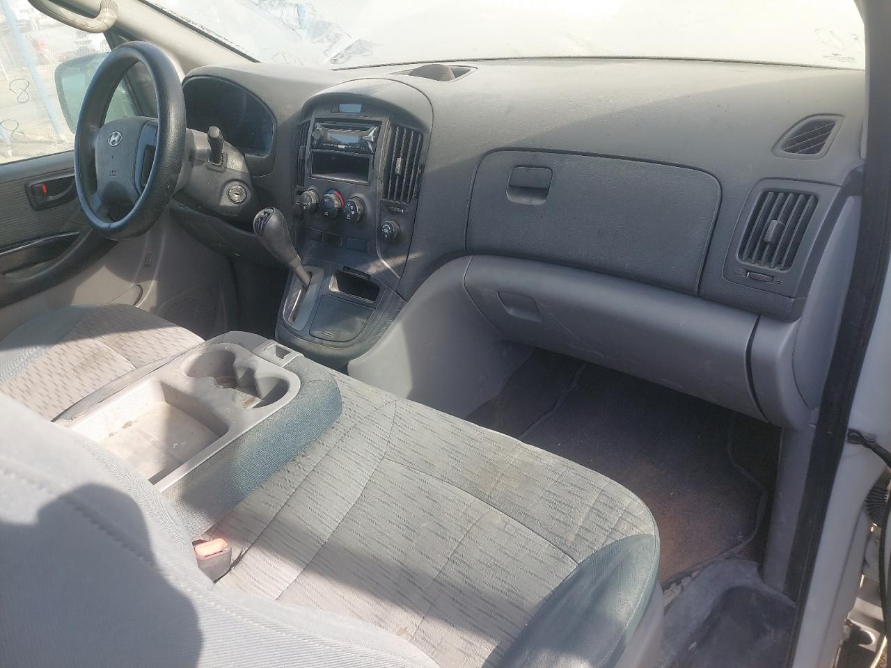 KMJWA37R3EU625046 - 2014 Hyundai H1 - #87518935
