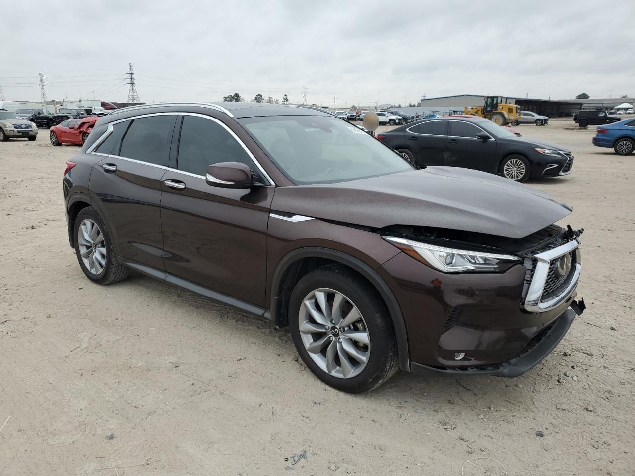 VIN 3PCAJ5M1XLF103191 2020 INFINITI QX50 no.4