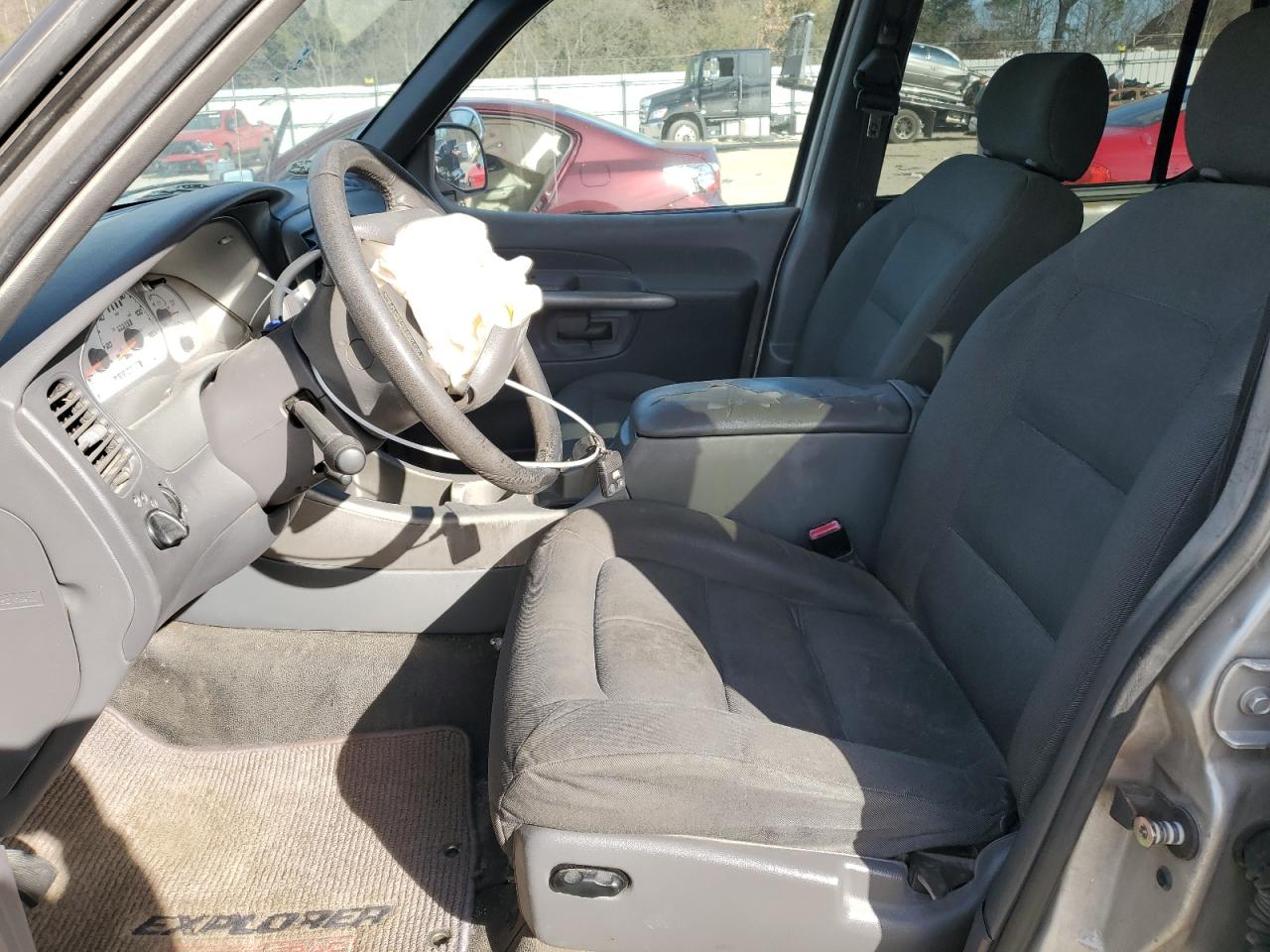 2002 Ford Explorer - Image 7