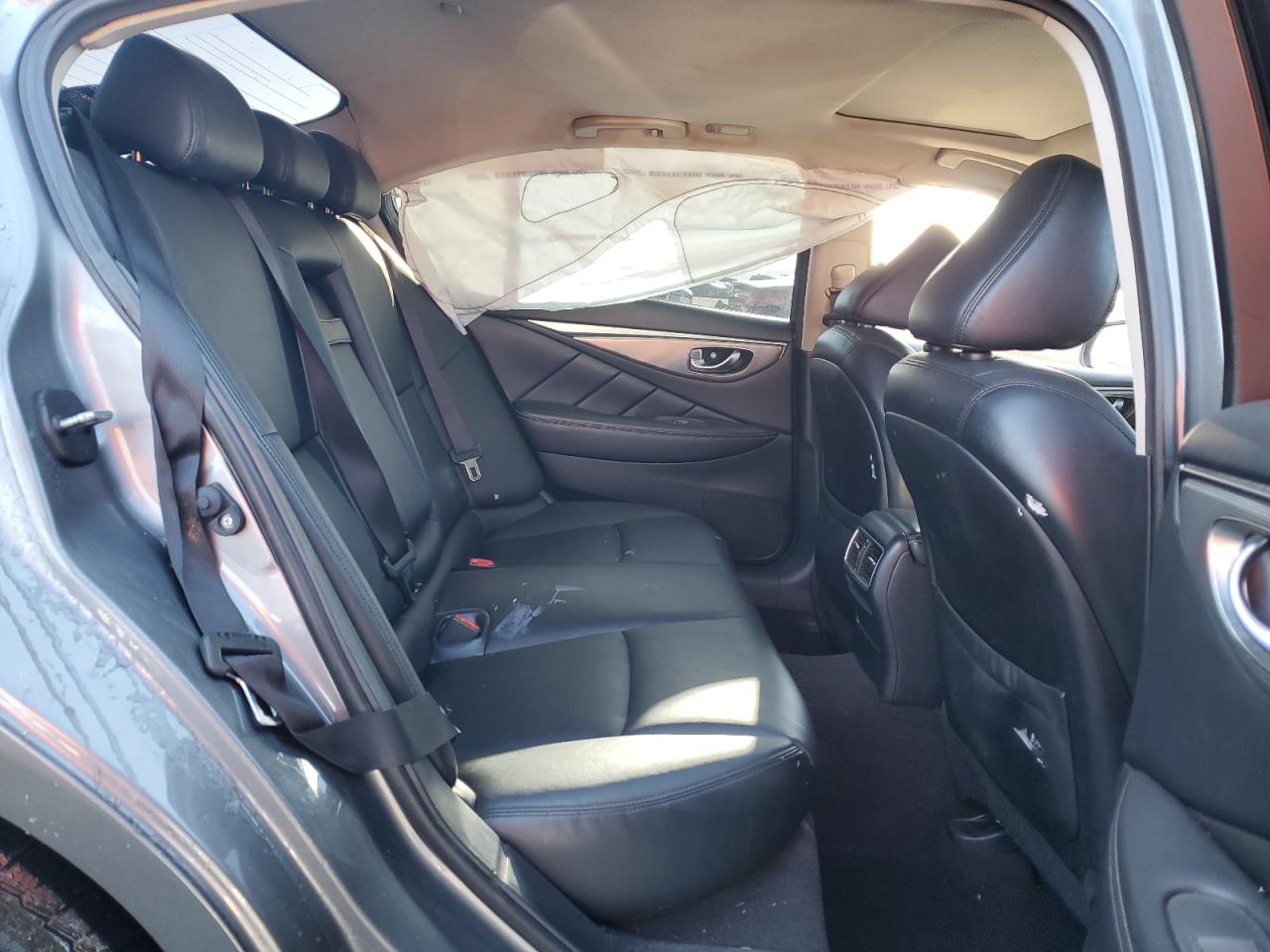 2016 Infiniti Q50 - Image 10