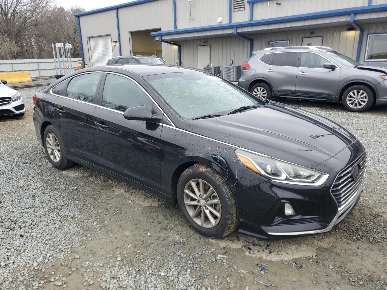 2018 Hyundai Sonata - Image 4