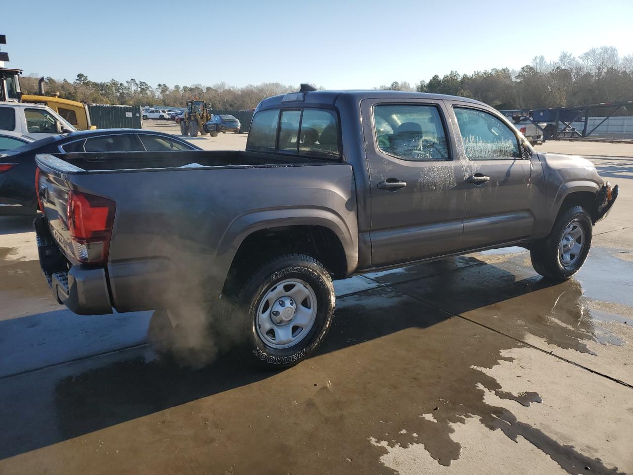 2018 Toyota Tacoma - Image 3