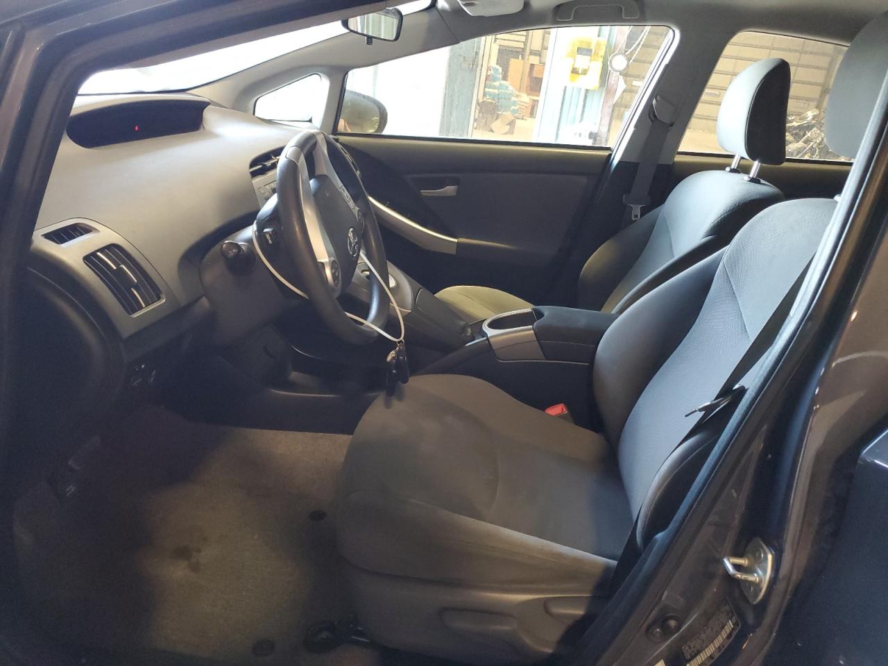 2012 Toyota Prius - Image 7