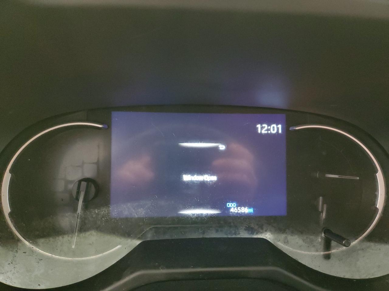 2024 Toyota RAV 4 - Image 9